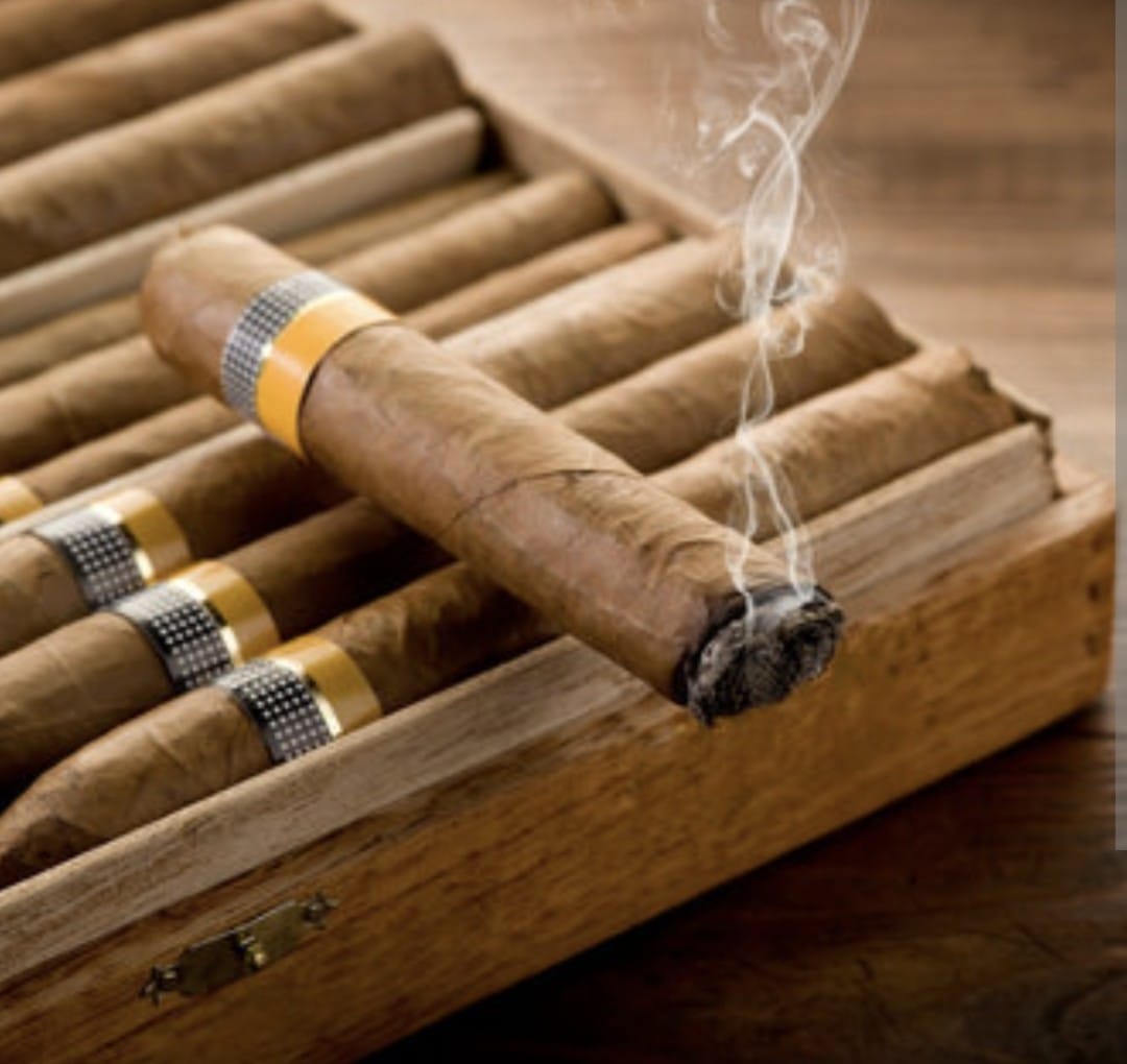 Smoking Experience - Premium Cigar with Smoke